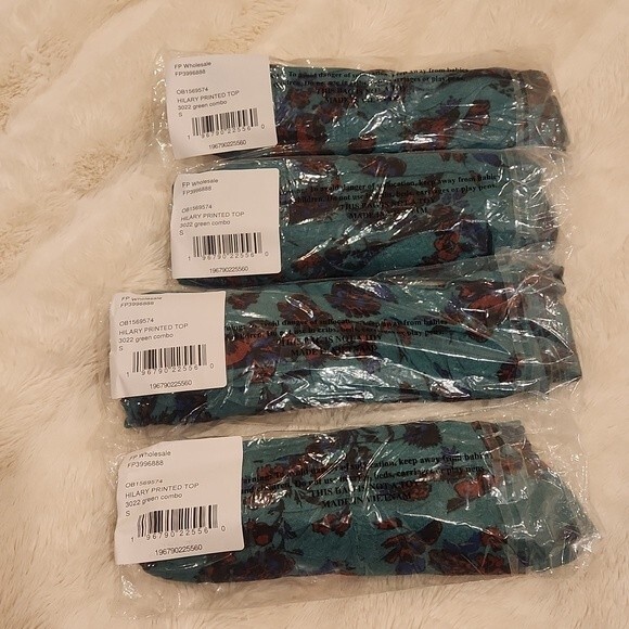 Free People Hilary Printed Top in green combo size S New With Tag - Picture 6 of 12